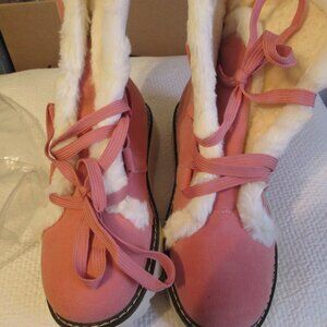 NWOB Women's Pink Faux Suede Snow Boots Size 38 (US 7)